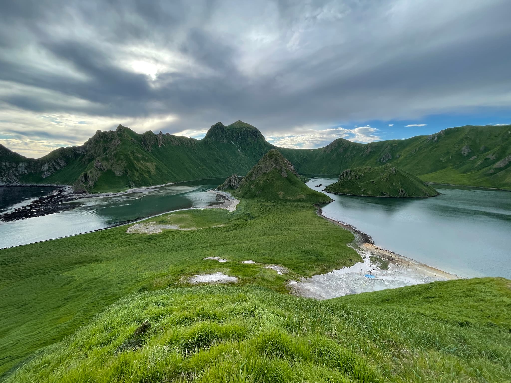 3 день.
Остров Янкича, кальдера Ушишир